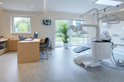 Dr Dental Square By Teich / Laurent