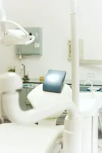 Dr Mouheb El Ayeb - Dentiste À Anderlecht