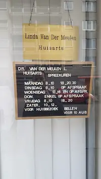 Dr Linda Van Der Meulen