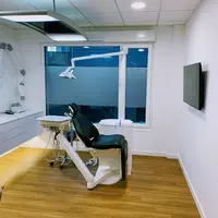 Dr Thibault Zerroug - Chirurgien Dentiste