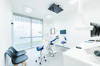 Dr Dentius Evere