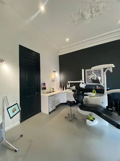 Dr Clinique Évident