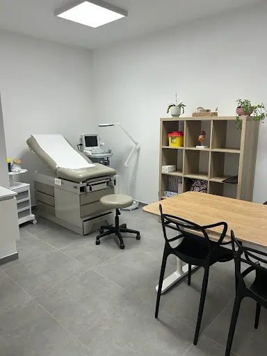 Dr Ümmü Özkan - Médecin Généraliste À Mont-sur-marchienne