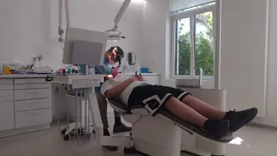 Dr Van Der Elst / Hugo