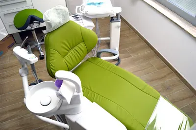 Dr Dentiste Chismile Hoang Chi Bruxelles